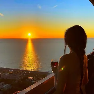 Orbi Black Sea View باتومي